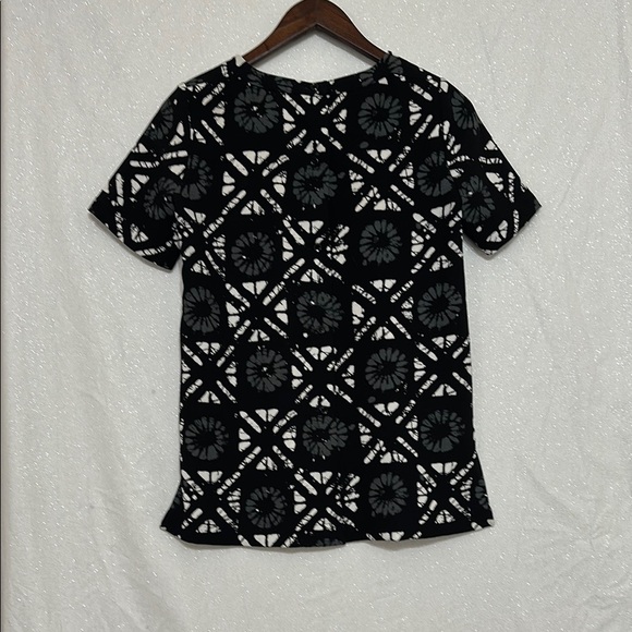 Madewell Black and White Graphic Button Back Top. Size XXS - Picture 5 of 8
